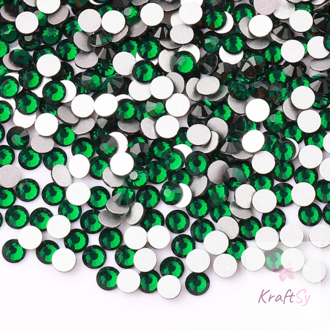 Emerald Flatback Glass Rhinestone