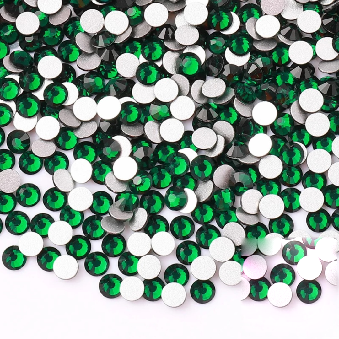 Emerald Flatback Glass Rhinestone – product image 3