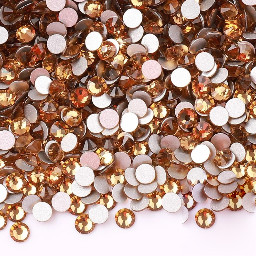 Light Colorado Topaz Flatback Glass Rhinestone – product image 1