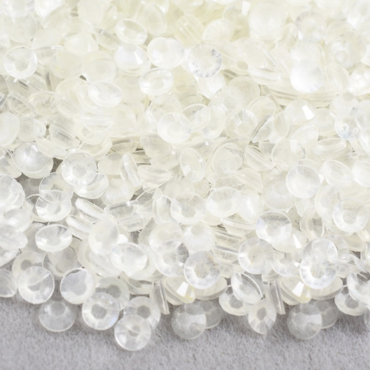 White Glow in the Dark Non-Hotfix Resin Rhinestone – product image 1