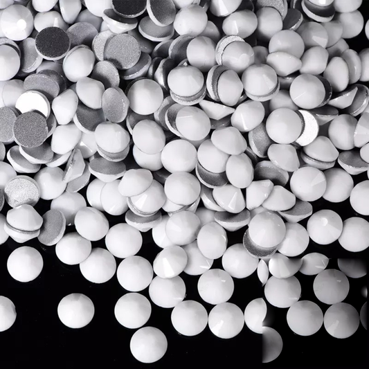 Solid White Glass Rhinestones – product image 2