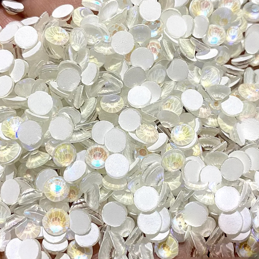 Luminous White AB Flatback Glass Rhinestone – product image 1