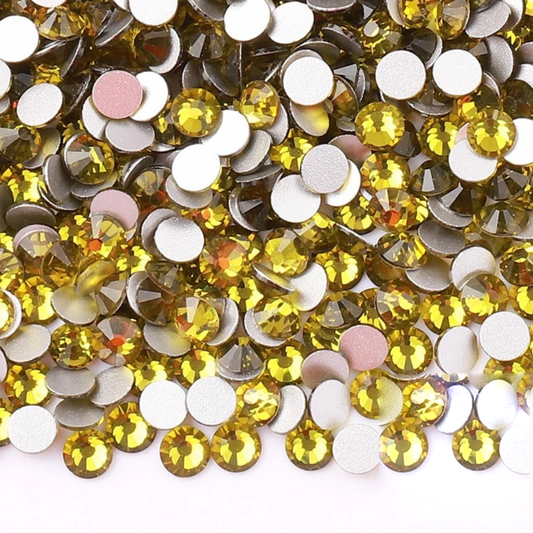 Olivine Flatback Glass Rhinestone – product image 1